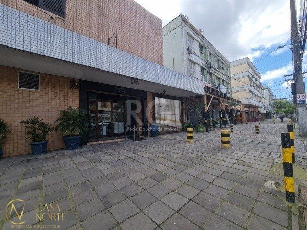 Sala Comercial à venda com 1 quarto, 29m², Rua José de Alencar no bairro Menino Deus em Porto Alegre