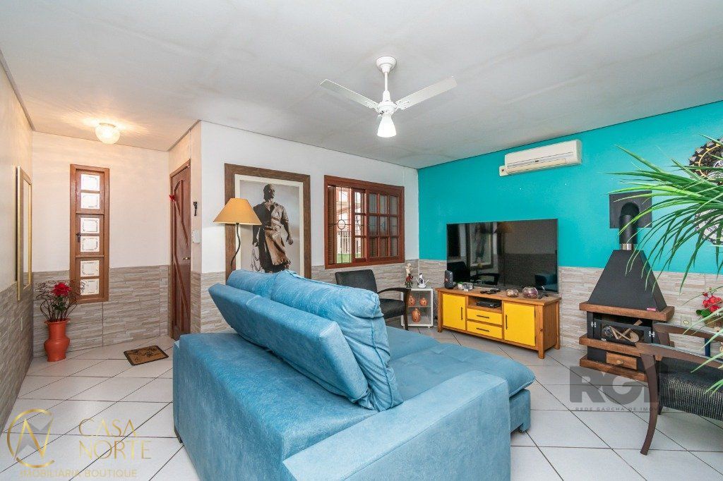 Casa à venda com 2 quartos, 150m², 2 suítes, 2 vagas, Rua Gonçalves Ledo no bairro Partenon em Porto Alegre