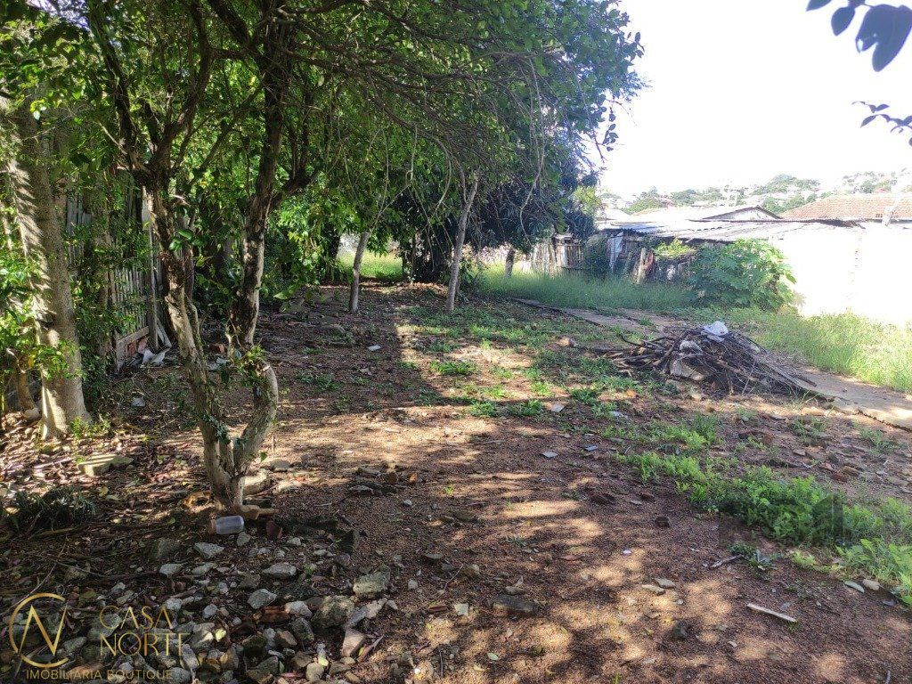 Terreno à venda  com 494m², Rua Miguel Costa no bairro Partenon em Porto Alegre