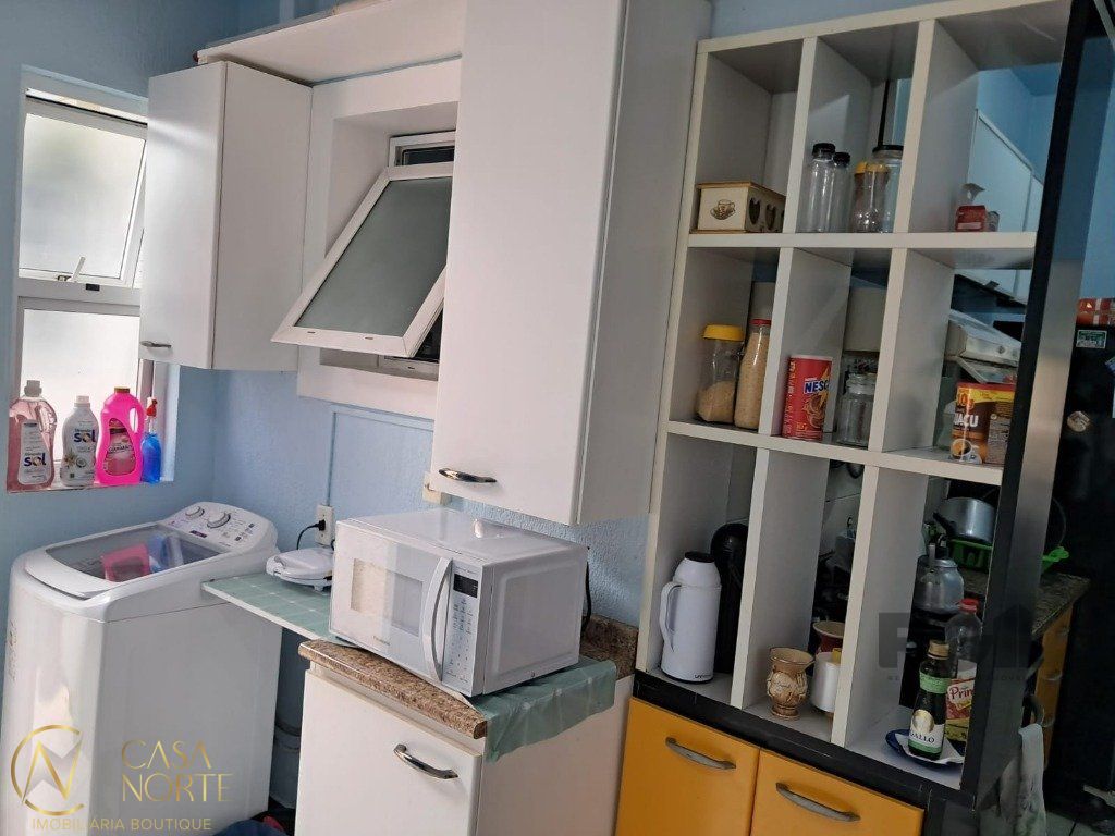 Casa de Condomínio à venda com 2 quartos, 47m², 2 vagas, Rua Ruben Berta no bairro Jardim Leopoldina em Porto Alegre