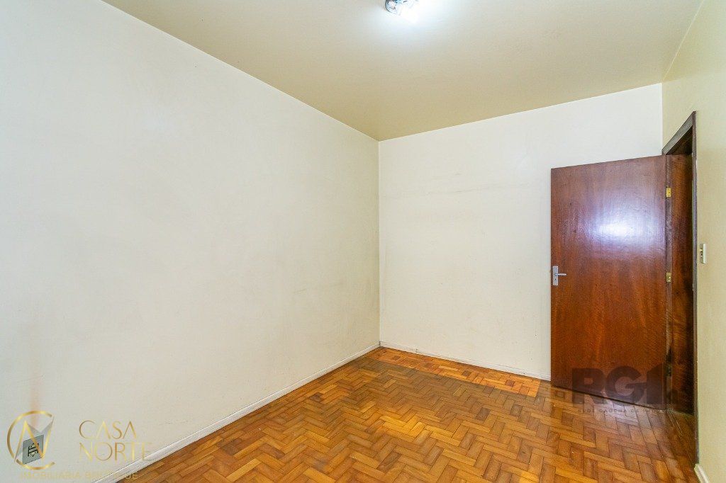 Apartamento à venda com 2 quartos, 60m², Avenida Benjamin Constant no bairro São João em Porto Alegre