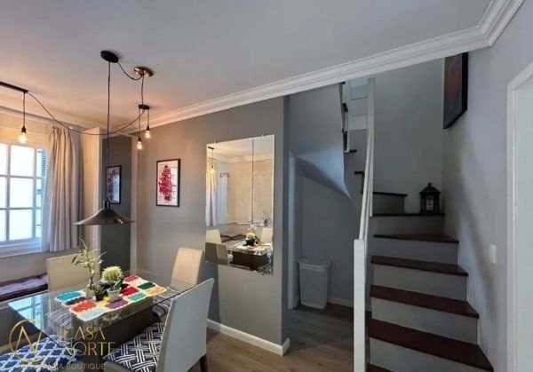 Cobertura à venda com 2 quartos, 75m², 1 suíte, 1 vaga, Rua Guarajá no bairro Jardim  Botânico em Porto Alegre