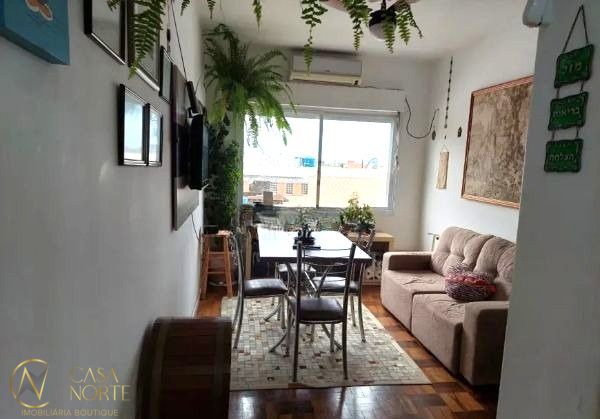 Apartamento à venda com 2 quartos, 70m², Avenida Presidente Franklin Roosevelt no bairro São Geraldo em Porto Alegre