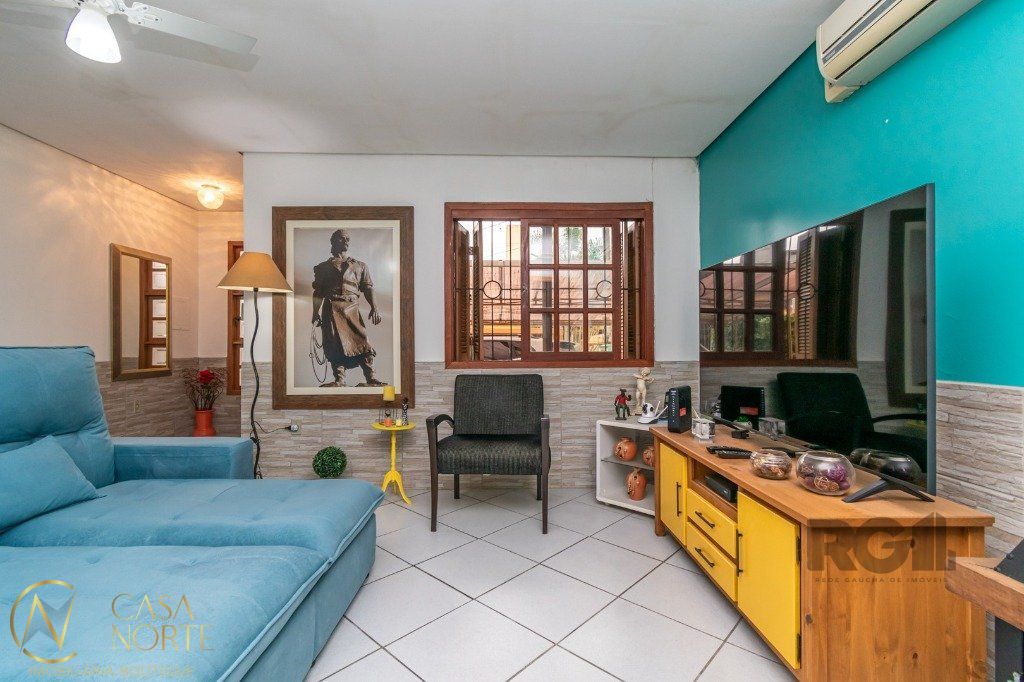 Casa à venda com 2 quartos, 150m², 2 suítes, 2 vagas, Rua Gonçalves Ledo no bairro Partenon em Porto Alegre