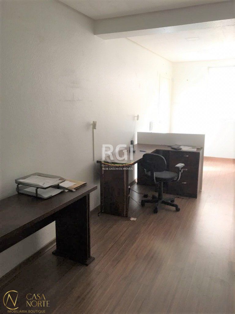 Sala Comercial à venda com 1 quarto, 40m², Rua Santo Antônio no bairro Floresta em Porto Alegre