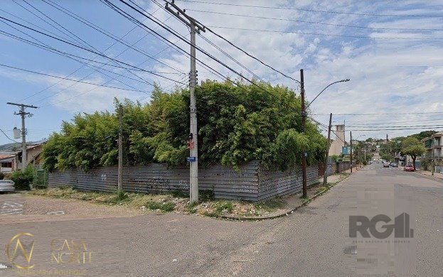 Terreno à venda  com 325m², Rua General Gomes Carneiro no bairro Medianeira em Porto Alegre