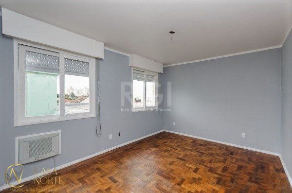 Apartamento à venda com 1 quarto, 29m², Rua Professora Cecy Cordeiro Thofehrn no bairro Sarandi em Porto Alegre