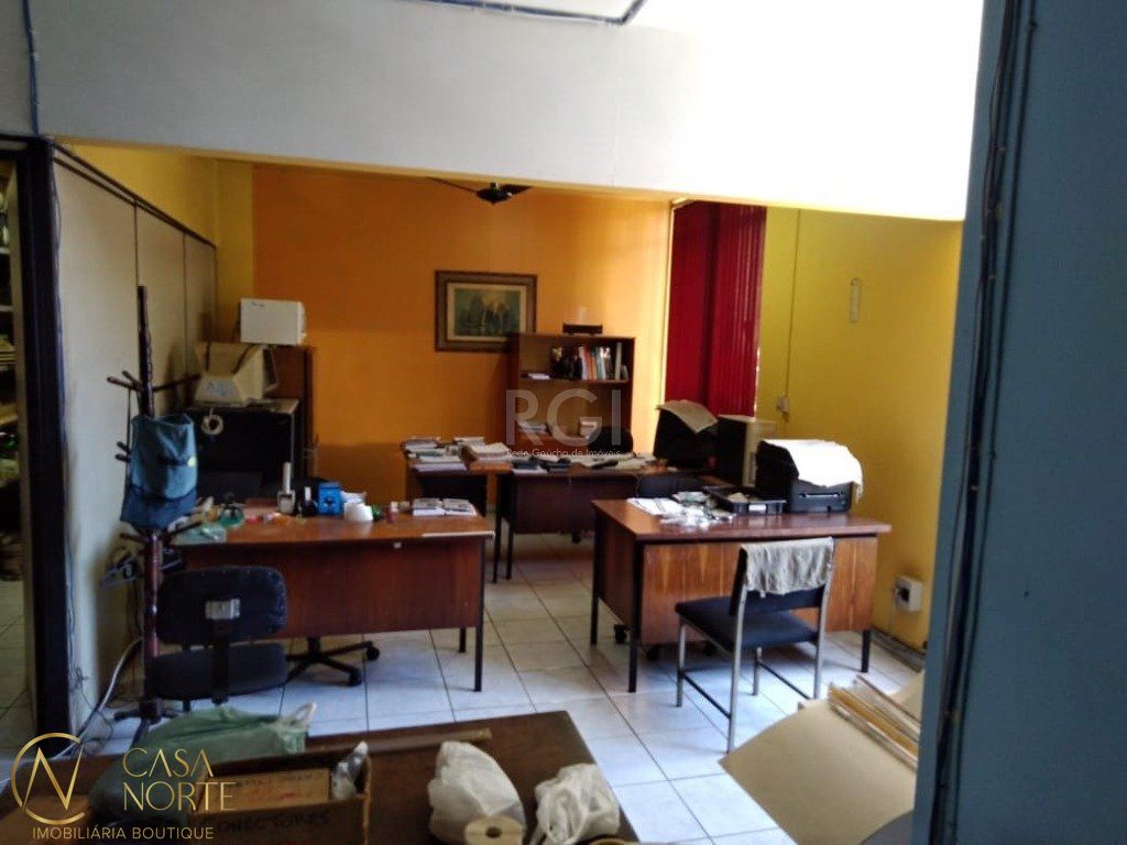 Sala Comercial à venda com 3 quartos, 57m², Avenida Alberto Bins no bairro Centro Histórico em Porto Alegre