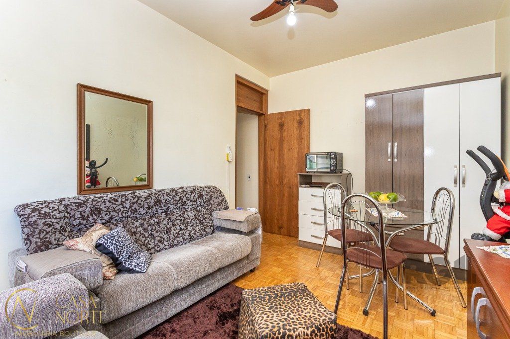 Apartamento à venda com 2 quartos, 58m², Avenida Senador Salgado Filho no bairro Centro Histórico em Porto Alegre