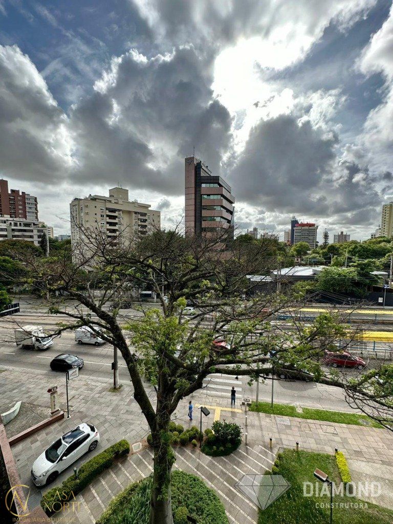 Sala Comercial à venda com 1 quarto, 39m², 1 vaga, Avenida Augusto Meyer no bairro Auxiliadora em Porto Alegre