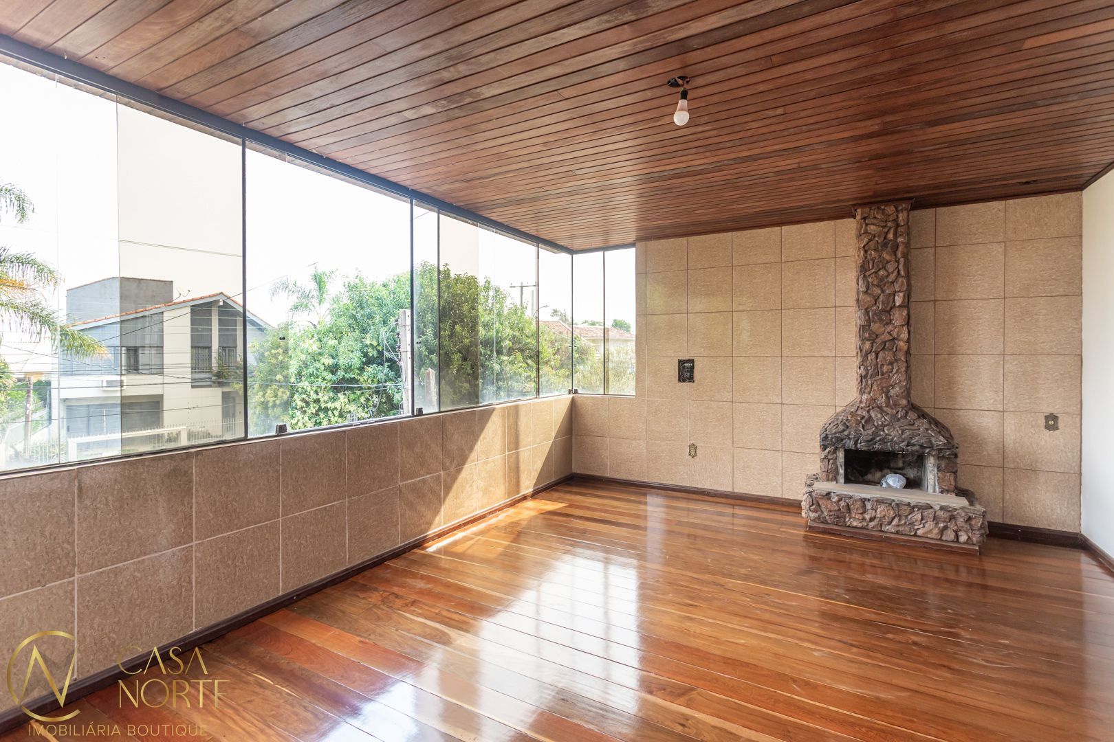 Prédio Residencial à venda com 4 quartos, 450m², 8 vagas, Rua Fernando Abbott no bairro Cristo Redentor em Porto Alegre