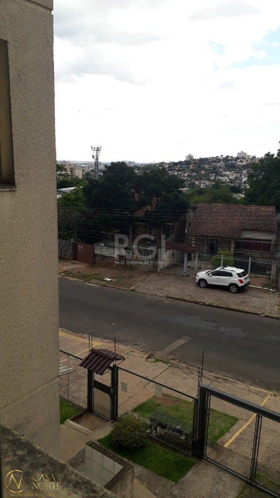 Apartamento à venda com 2 quartos, 38m², 1 vaga, Rua Intendente Alfredo Azevedo no bairro Glória em Porto Alegre
