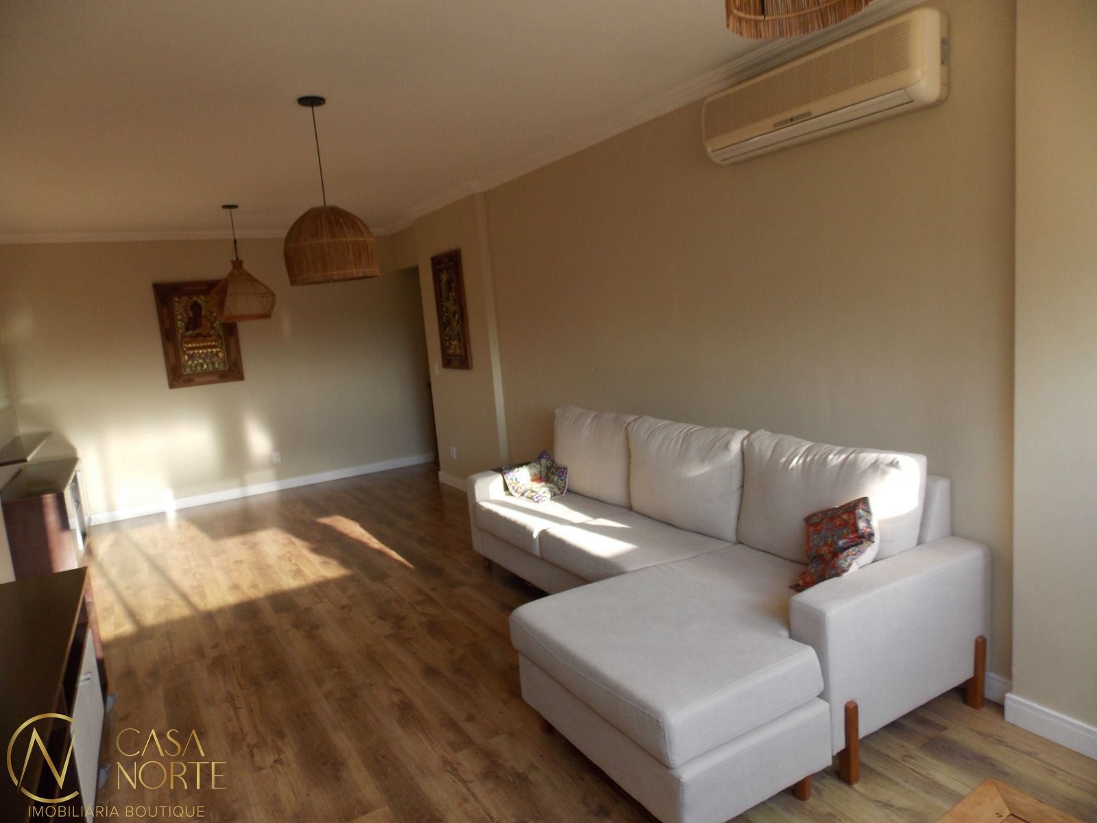 Apartamento à venda com 3 quartos, 102m², 1 suíte, 2 vagas, Rua Verissimo Rosa no bairro Partenon em Porto Alegre