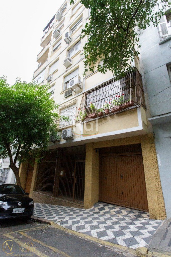 Apartamento à venda com 3 quartos, 89m², 1 vaga, Rua General Portinho no bairro Centro Histórico em Porto Alegre