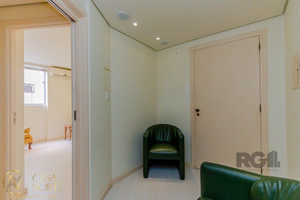 Sala Comercial à venda , 34m², Rua Felipe Camarão no bairro Rio Branco em Porto Alegre