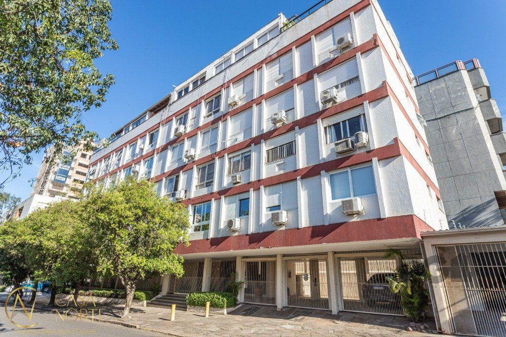 Cobertura à venda com 3 quartos, 245m², 1 suíte, 2 vagas, Rua Marquês do Herval no bairro Moinhos de Vento em Porto Alegre