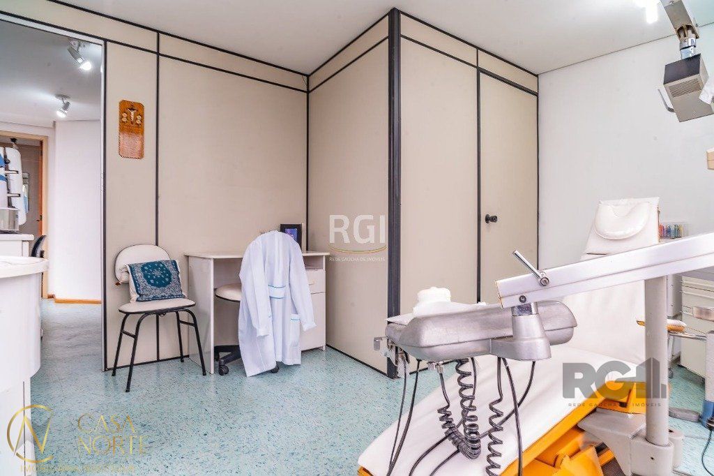 Sala Comercial à venda , 29m², Avenida Erico Verissimo no bairro Menino Deus em Porto Alegre