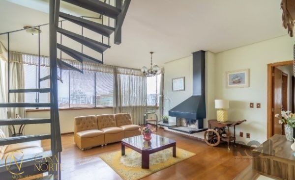 Cobertura à venda com 3 quartos, 245m², 1 suíte, 3 vagas, Rua Professor Freitas Cabral no bairro Jardim  Botânico em Porto Alegre