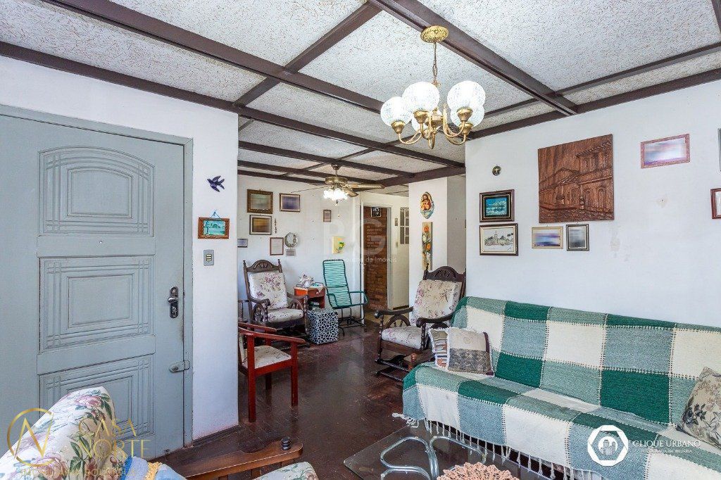 Casa à venda com 4 quartos, 93m², 1 suíte, 4 vagas, Rua Ledo Guimaraes Mariante no bairro Jardim Leopoldina em Porto Alegre