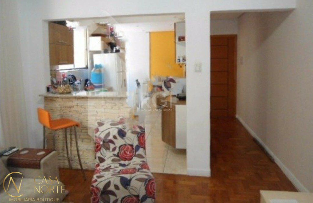 Apartamento à venda com 2 quartos, 76m², Rua Augusto Severo no bairro São João em Porto Alegre
