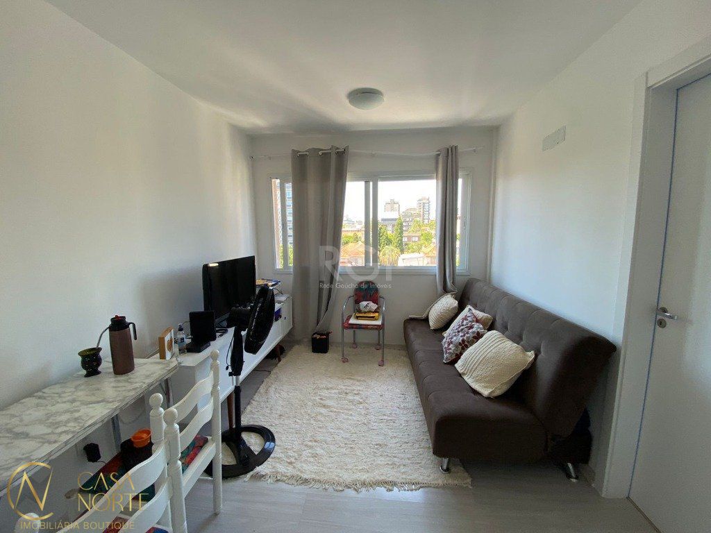 Apartamento à venda com 2 quartos, 55m², 1 vaga, Rua Dona Eugênia no bairro Santa Cecília em Porto Alegre