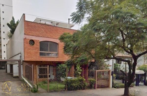 Apartamento à venda com 3 quartos, 114m², 1 suíte, 1 vaga, Rua Faria Santos no bairro Petrópolis em Porto Alegre
