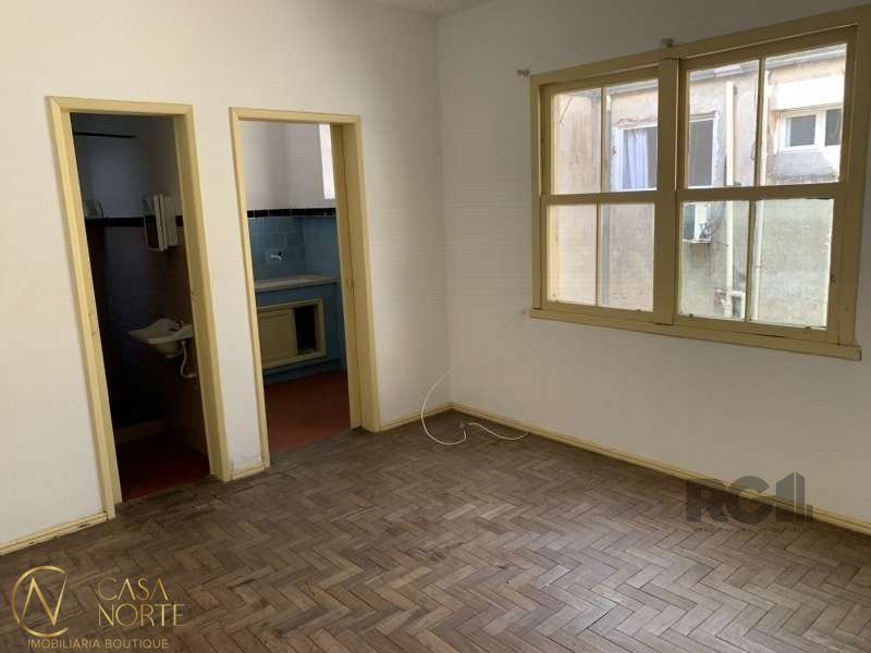 Apartamento à venda com 1 quarto, 28m², Rua General Lima e Silva no bairro Centro Histórico em Porto Alegre