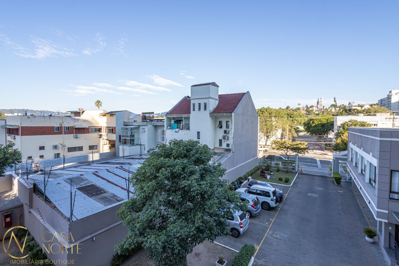 Apartamento à venda com 3 quartos, 75m², 1 suíte, 2 vagas, Rua Coronel Massot no bairro Cristal em Porto Alegre