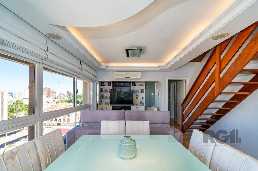 Cobertura à venda com 3 quartos, 249m², 1 suíte, 2 vagas, Avenida Getúlio Vargas no bairro Menino Deus em Porto Alegre