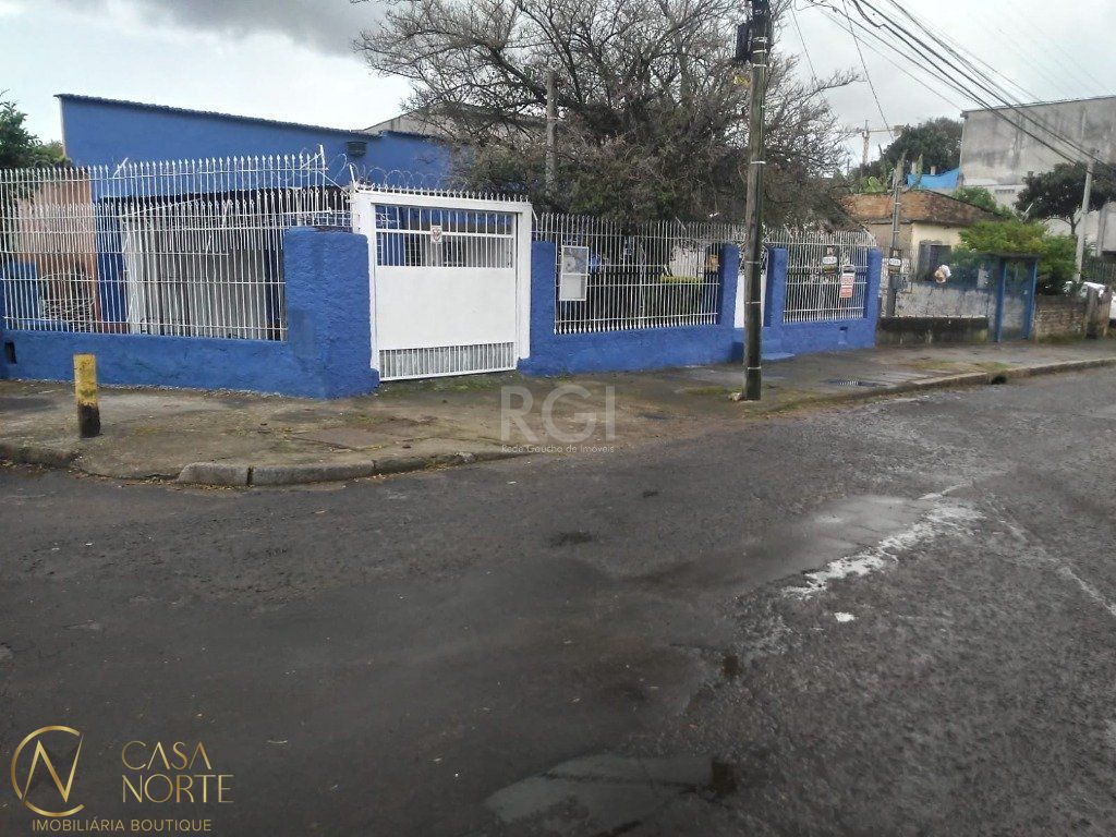 Casa à venda com 3 quartos, 90m², 1 suíte, 1 vaga, Rua Fabio Luiz Silveira no bairro Passo das Pedras em Porto Alegre