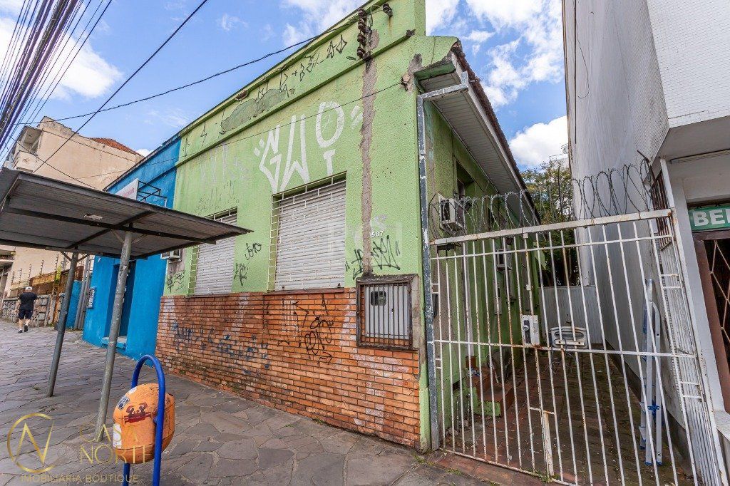 Terreno à venda  com 382m², Avenida Bento Gonçalves no bairro Partenon em Porto Alegre