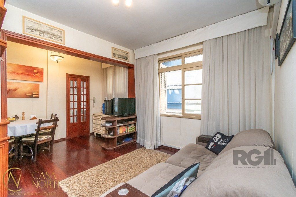 Apartamento à venda com 1 quarto, 50m², 2 vagas, Rua Santo Antônio no bairro Floresta em Porto Alegre