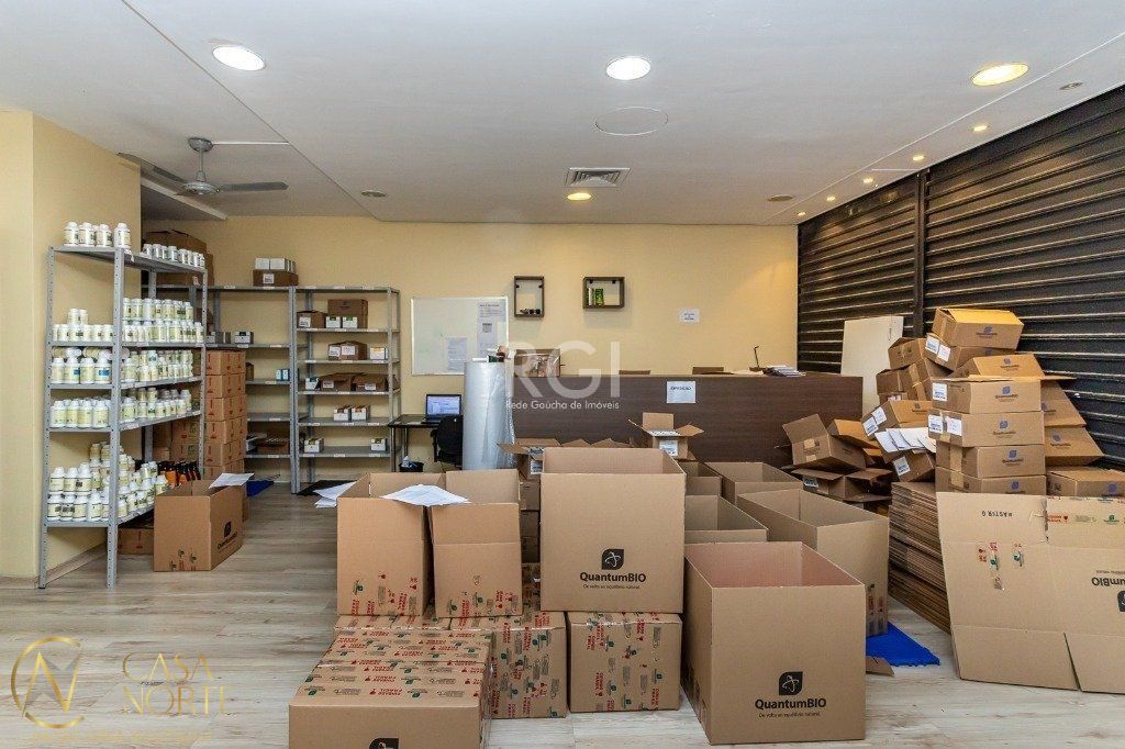 Loja à venda com 1 quarto, 62m², Avenida Cristóvão Colombo no bairro Floresta em Porto Alegre