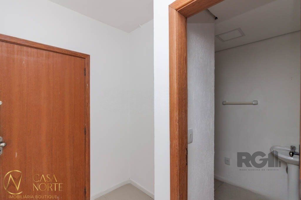 Sala Comercial à venda , 32m², Avenida Mariland no bairro São João em Porto Alegre