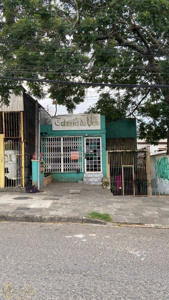 Casa à venda com 4 quartos, 145m², 1 suíte, 2 vagas, Rua Professor Carvalho Freitas no bairro Teresópolis em Porto Alegre