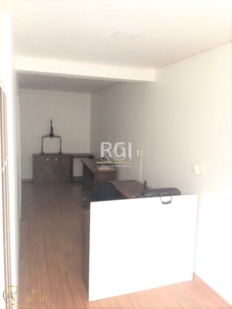 Sala Comercial à venda com 1 quarto, 40m², Rua Santo Antônio no bairro Floresta em Porto Alegre