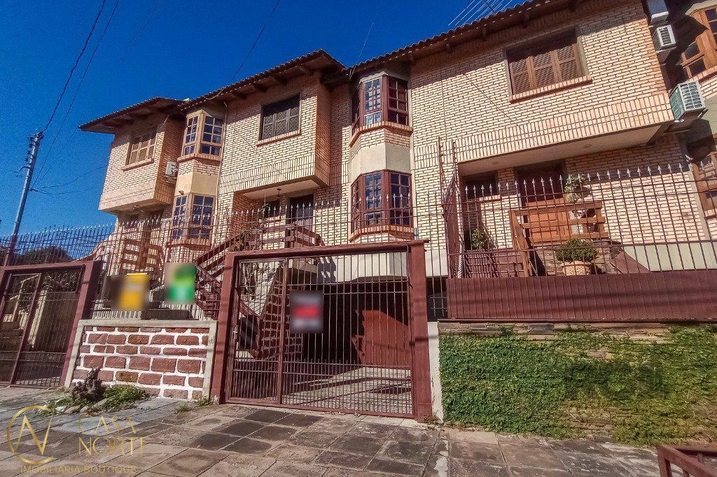 Casa à venda com 3 quartos, 130m², 1 suíte, 2 vagas, Rua Heitor Manganelli no bairro Jardim Itu em Porto Alegre