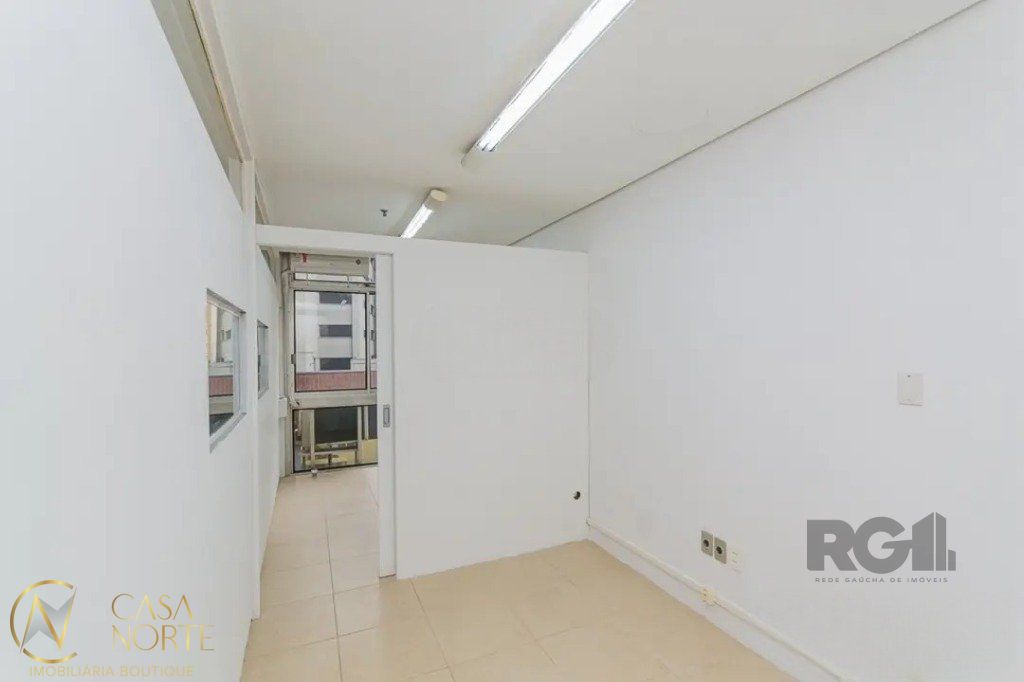 Sala Comercial à venda , 80m², Rua dos Andradas no bairro Centro Histórico em Porto Alegre