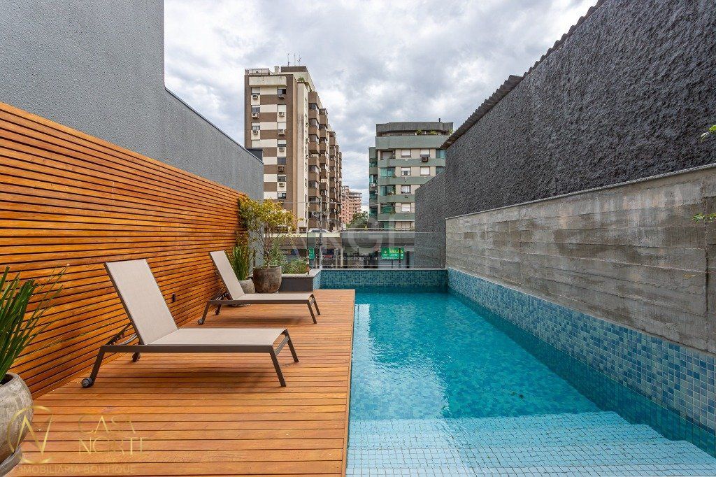 Apartamento à venda com 2 quartos, 60m², 1 suíte, 1 vaga, Rua José de Alencar no bairro Menino Deus em Porto Alegre