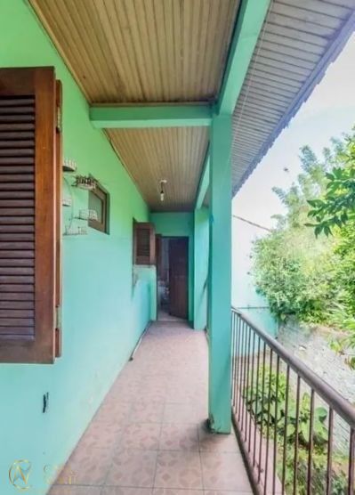 Casa à venda com 3 quartos, 262m², 1 suíte, 2 vagas, Rua Guadalajara no bairro Jardim Sabará em Porto Alegre