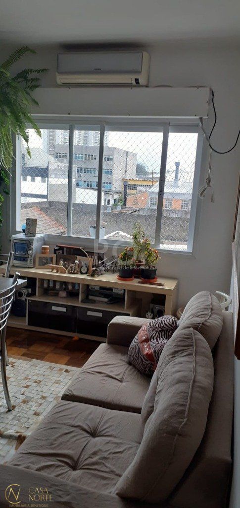 Apartamento à venda com 2 quartos, 70m², Avenida Presidente Franklin Roosevelt no bairro São Geraldo em Porto Alegre