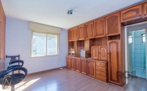 Apartamento à venda com 1 quarto, 41m², 1 vaga, Rua Tijuca no bairro Medianeira em Porto Alegre