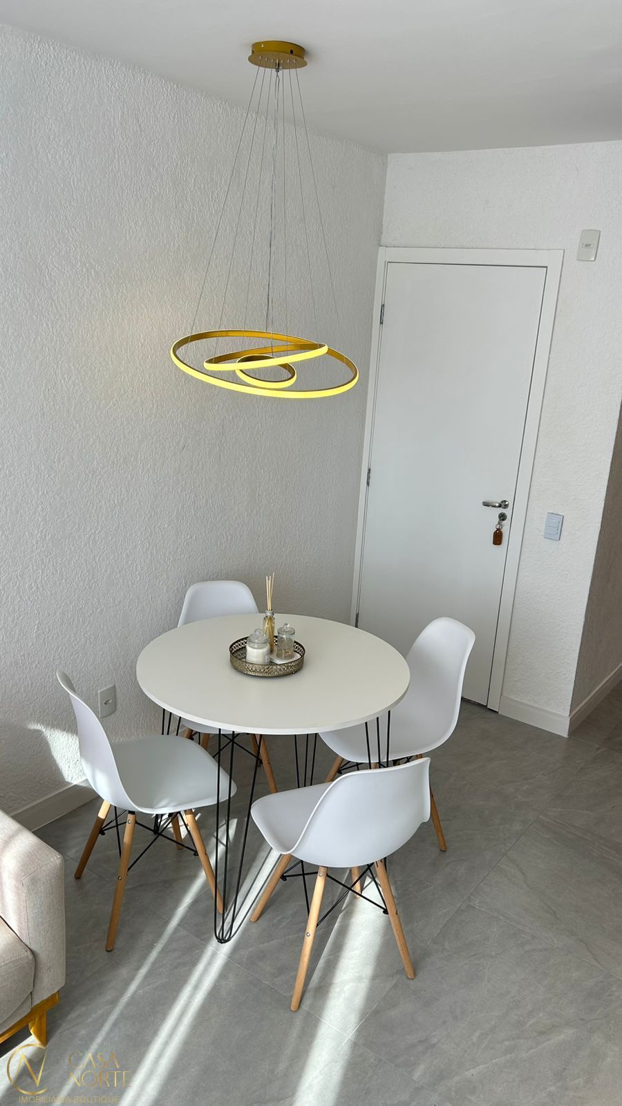 Apartamento à venda com 2 quartos, 40m², 1 vaga, Rua José Iuchno no bairro Hípica em Porto Alegre