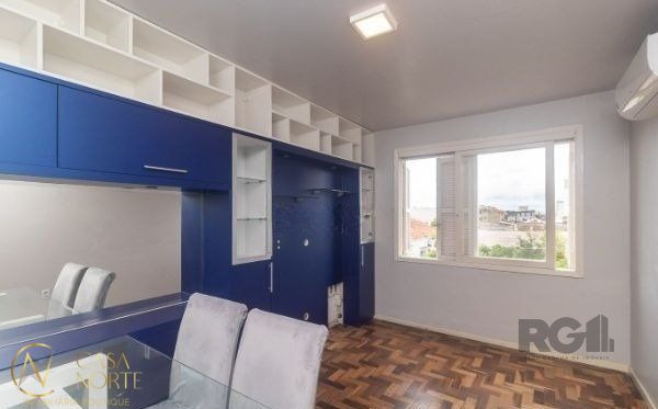 Apartamento à venda com 2 quartos, 60m², Rua Buarque de Macedo no bairro São Geraldo em Porto Alegre
