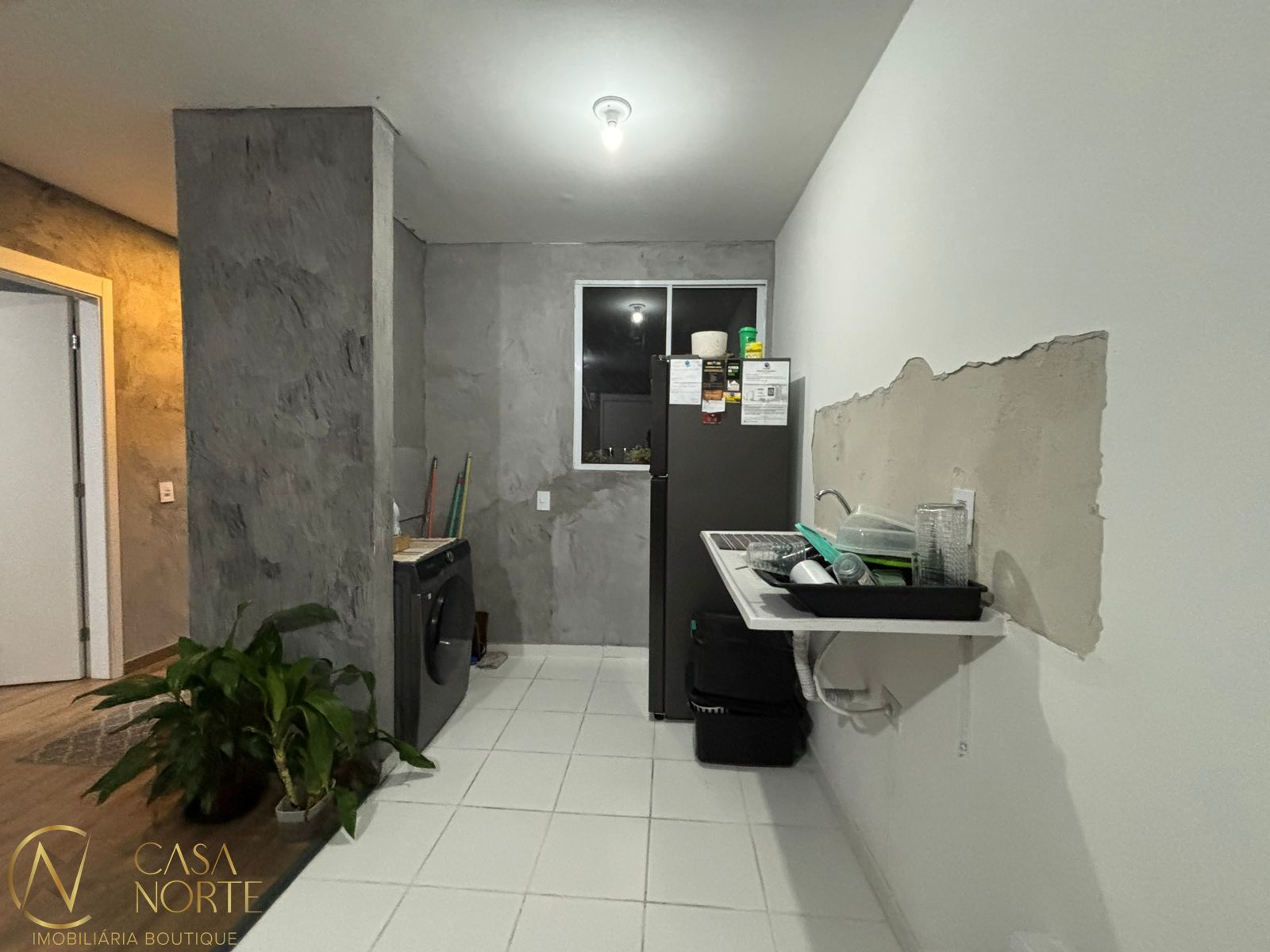 Apartamento à venda com 2 quartos, 45m², 1 vaga, Avenida Edgar Pires de Castro no bairro Restinga em Porto Alegre