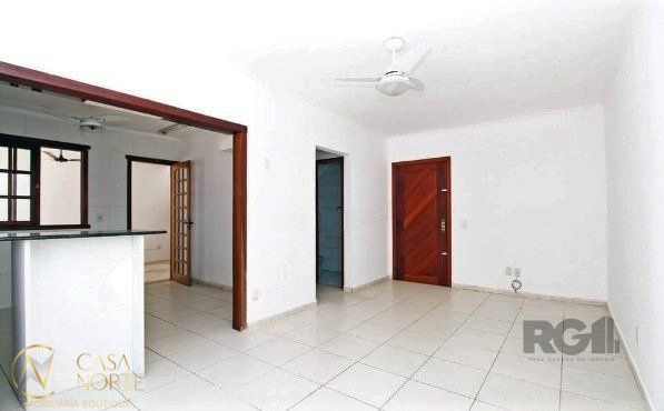 Casa de Condomínio à venda com 3 quartos, 88m², 1 suíte, 3 vagas, Rua Jatai no bairro Cristal em Porto Alegre