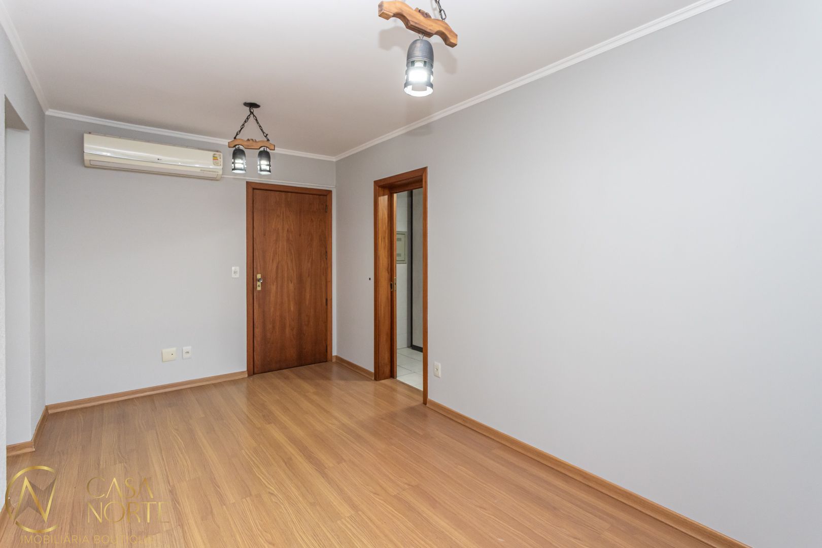 Apartamento à venda com 2 quartos, 59m², 1 vaga, Rua Miguel di Giorgio no bairro São Sebastião em Porto Alegre