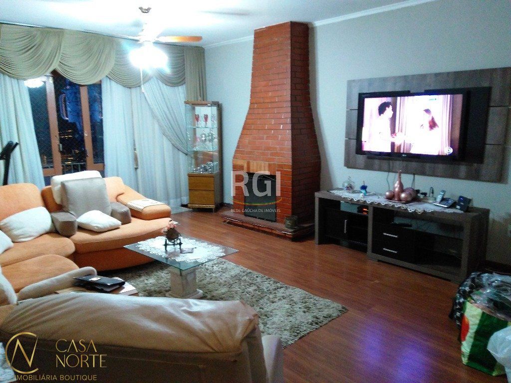 Cobertura à venda com 3 quartos, 323m², 1 suíte, Avenida Bento Gonçalves no bairro Partenon em Porto Alegre
