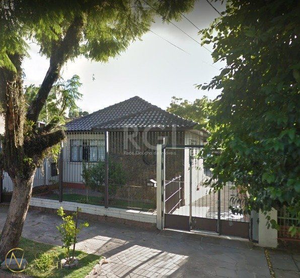 Terreno à venda  com 390m², Rua Alberto Silva no bairro Vila Ipiranga em Porto Alegre