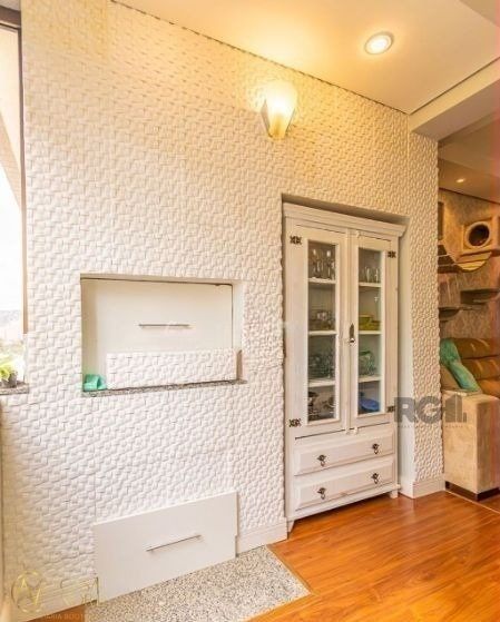 Apartamento à venda com 3 quartos, 72m², 1 suíte, 1 vaga, Rua Professor Cristiano Fischer no bairro Jardim do Salso em Porto Alegre